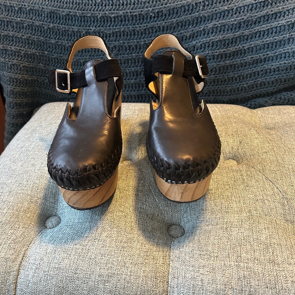 Free People Emmer whipstitched Clog Black Leather with suede strap, Size 39